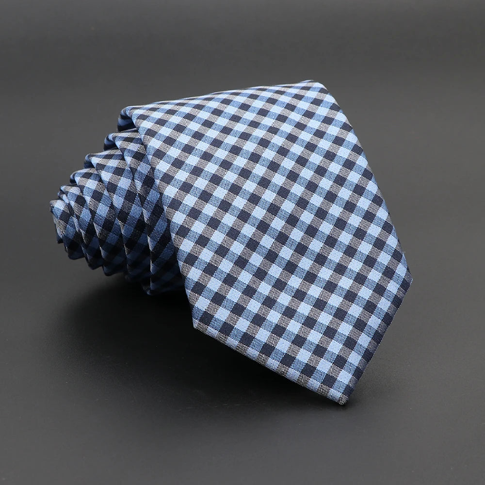 We are presenting our new Jacquard Woven Necktie for Men—a classic plaid polyester tie, perfect for weddings, business events, parties, and formal gatherings. This refined accessory adds sophistication to any suit.