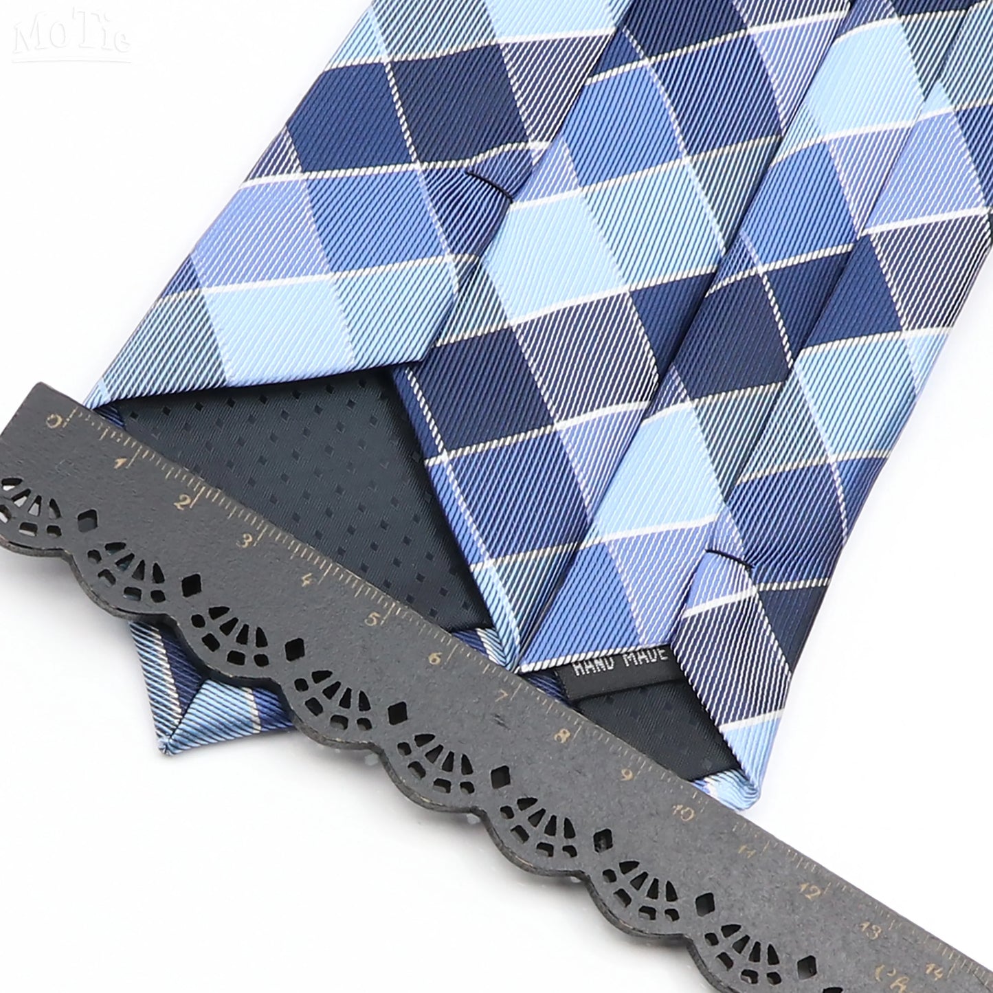 We are presenting our new Jacquard Woven Necktie for Men—a classic plaid polyester tie, perfect for weddings, business events, parties, and formal gatherings. This refined accessory adds sophistication to any suit.