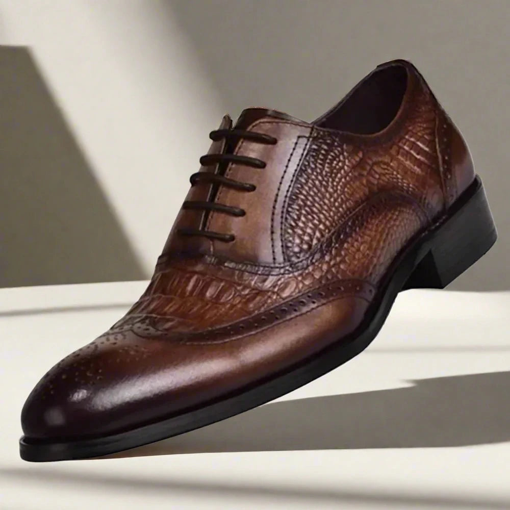 Men's Casual Brogue Oxford Shoes: Retro Crocodile Leather, Formal Spring and Autumn 2022. Stylish and versatile, perfect for both casual and formal wear. Ideal for fashion-forward men seeking comfort and elegance.