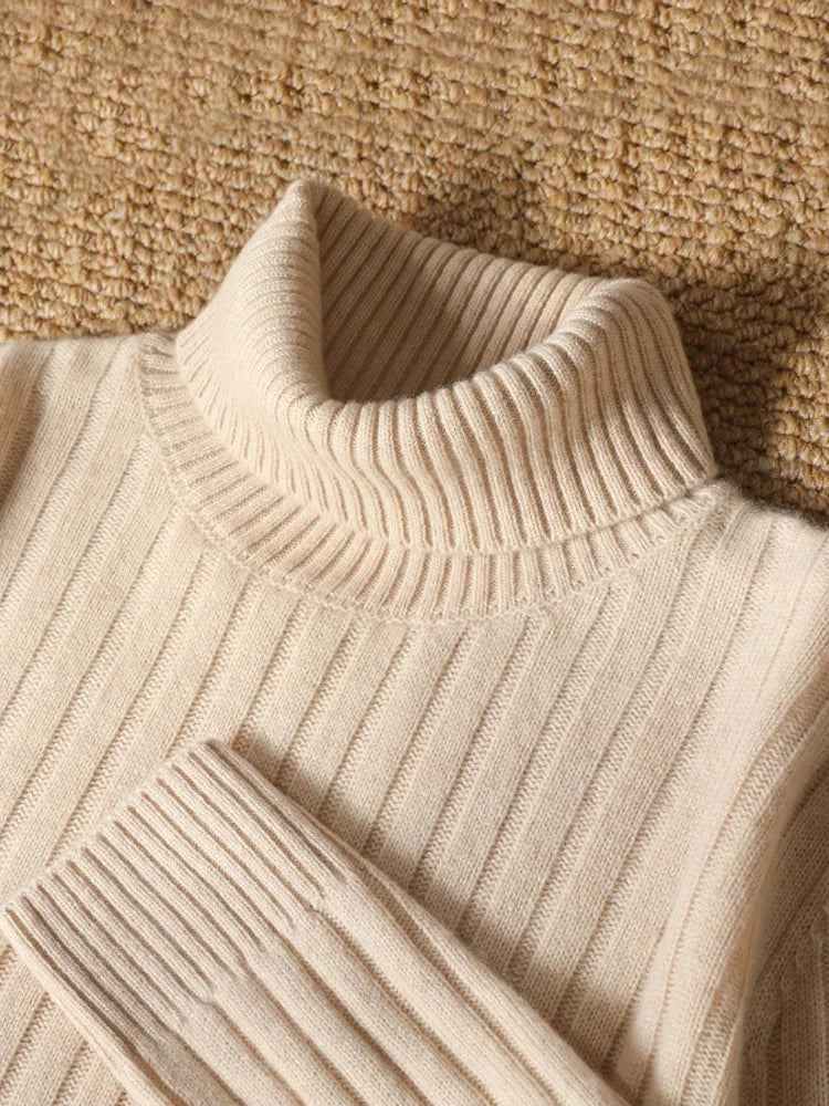 Embrace the warmth and style of the season with our 100% Wool Knit Pullover Men's Turtleneck. Stay cozy and confident in this business casual long sleeve top, designed to keep you comfortable through autumn and winter.