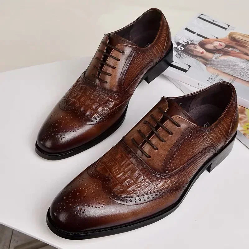 Men's Casual Brogue Oxford Shoes: Retro Crocodile Leather, Formal Spring and Autumn 2022. Stylish and versatile, perfect for both casual and formal wear. Ideal for fashion-forward men seeking comfort and elegance.