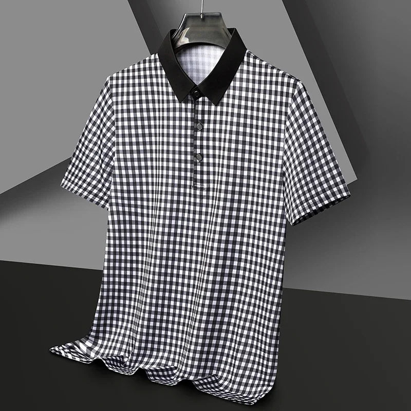 Explore our new men's short-sleeved polo shirt featuring a stylish plaid badge design, perfect for adding a touch of casual sophistication to your wardrobe.