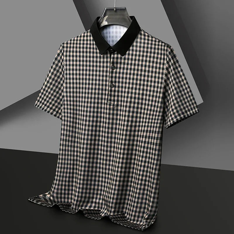 Explore our new men's short-sleeved polo shirt featuring a stylish plaid badge design, perfect for adding a touch of casual sophistication to your wardrobe.