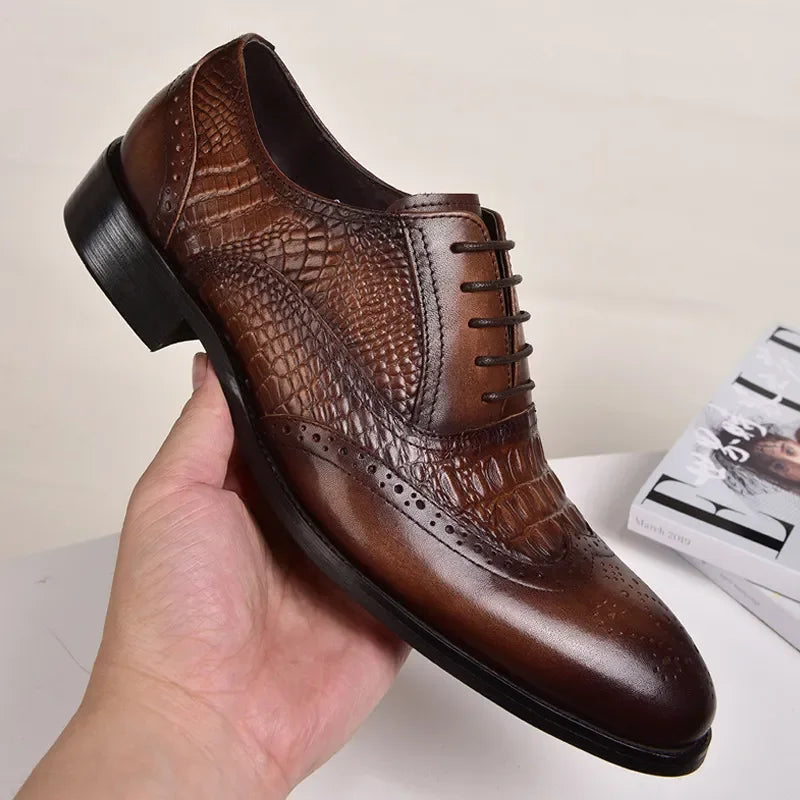 Men's Casual Brogue Oxford Shoes: Retro Crocodile Leather, Formal Spring and Autumn 2022. Stylish and versatile, perfect for both casual and formal wear. Ideal for fashion-forward men seeking comfort and elegance.